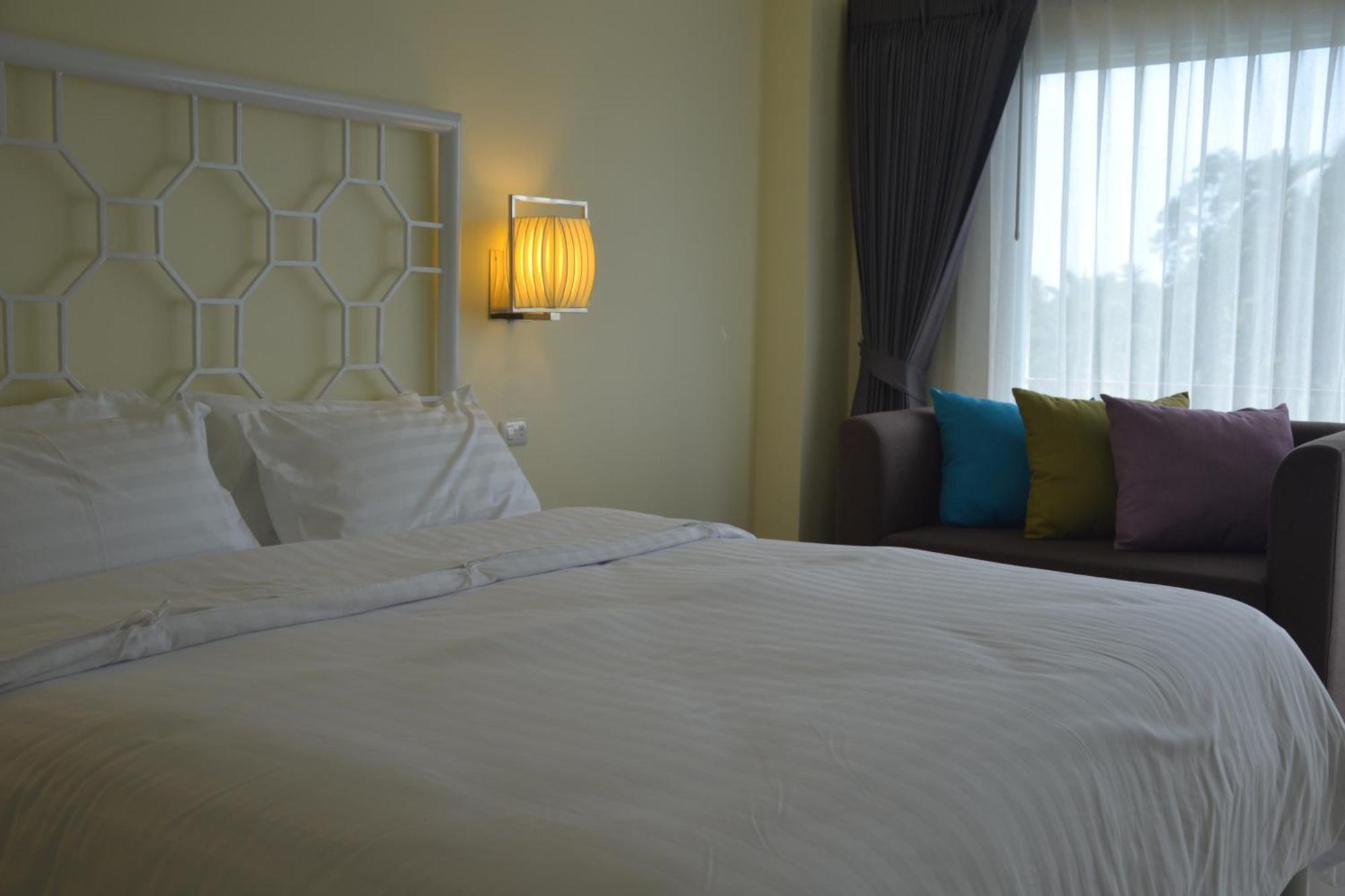 Southgate Residence Hotel - Sha Certified Chumphon Zimmer foto