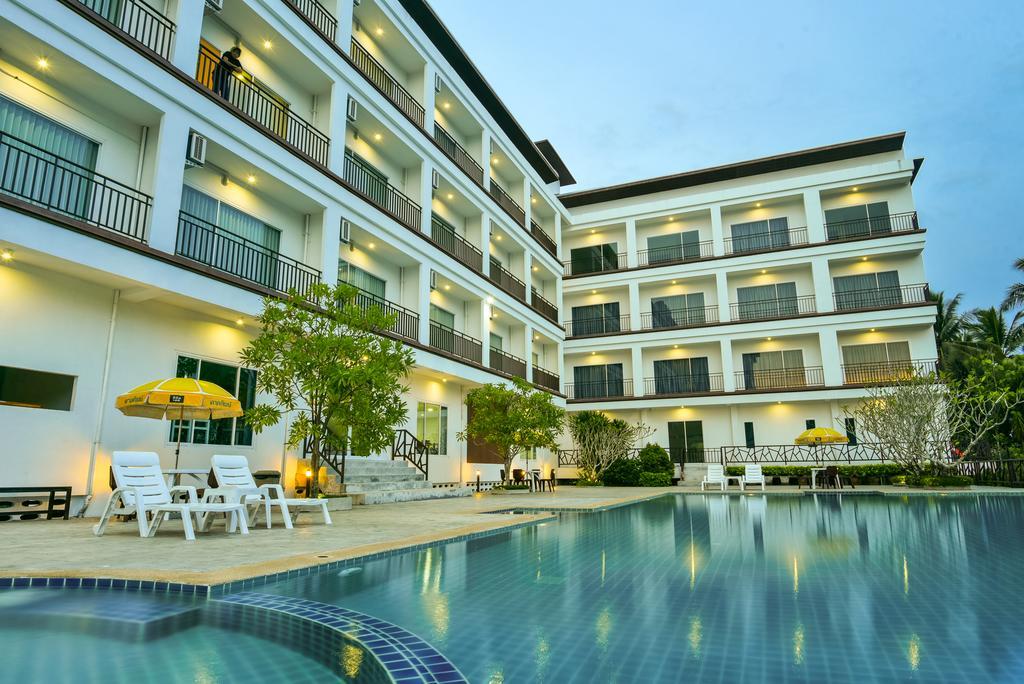 Southgate Residence Hotel - Sha Certified Chumphon Exterior foto