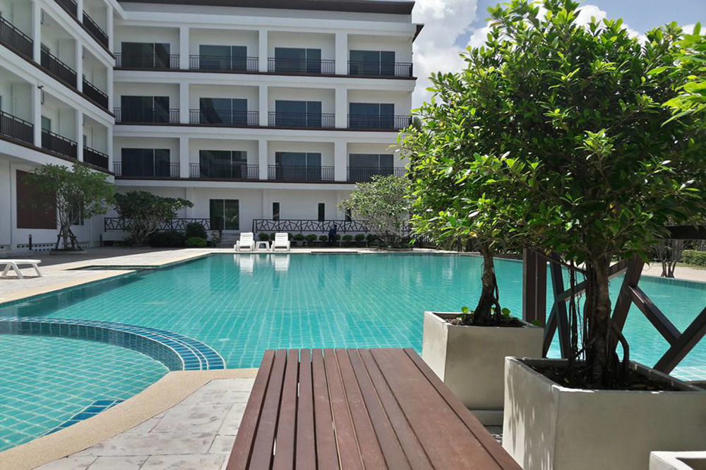 Southgate Residence Hotel - Sha Certified Chumphon Exterior foto